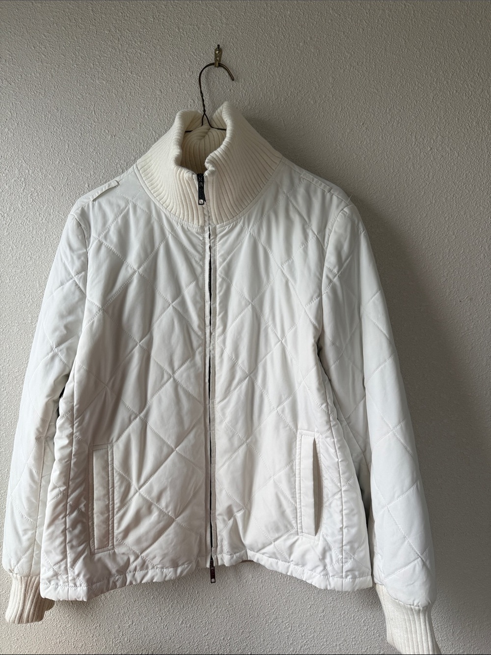 Burberry London White Quilted Jacket - US size 10 - Picture 5 of 12
